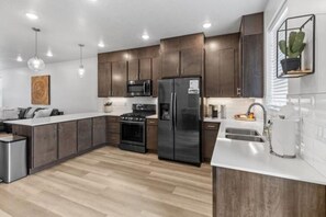 Fridge, microwave, oven, stovetop - Rabbit Hill at The Lofts (St. George)