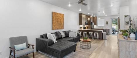 Smart TV, DVD player