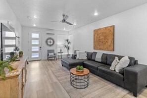 Smart TV, DVD player - Rabbit Hill at The Lofts (St. George)