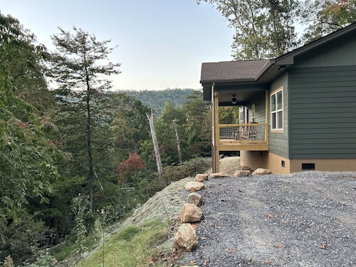 A Fantastic View Sylva- WCU - Cherokee - Dillsboro-Pet Friendly