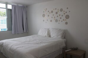 3 chambres, fer et planche à repasser, Wi-Fi, literie fournie
