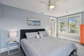4 slaapkamers, een strijkplank/strijkijzer, babybedden, gratis wifi