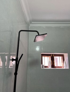 Towels, soap, toilet paper - Luxury Stone Town Suite - Centrally Located  (Zanzibar)