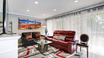 Smart-TV, Kamin, Videospiele