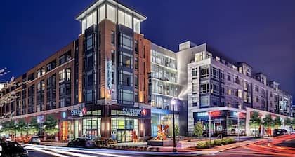 Walk to Metro Station Restaurant Shops 2K2Q1T 2Ba Single Family Home