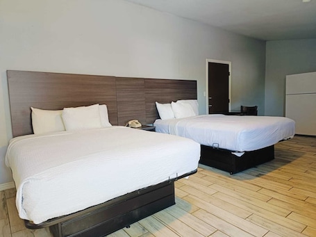 Room, 2 Queen Beds, Non Smoking | 1 bedroom, iron/ironing board, free WiFi, bed sheets