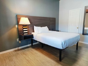 Room, 1 Queen Bed, Non Smoking