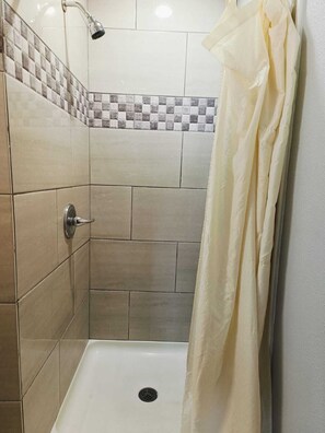 Zimmer, 1 King-Bett, Nichtraucher | Badezimmer