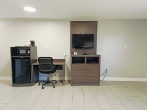 Rom, 1 kingsize-seng, ikke-røyk | Strykejern/-brett, wi-fi (inkludert) og sengetøy