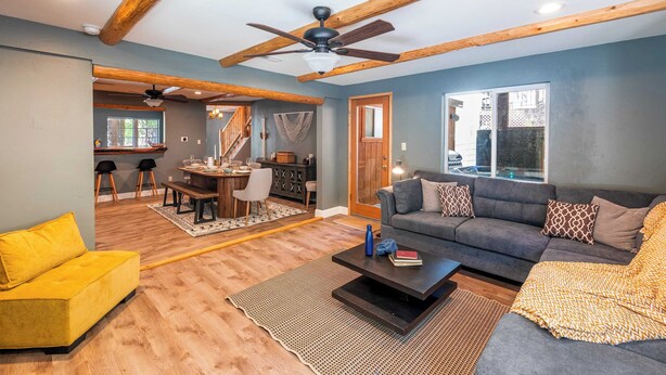 Unclassified image, 1 of 35, button - 10 Mins to the Lake, Hot Tub & Game Room, Modern Cabin Bearpaw by Avantstay (Big Bear Lake)