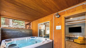 Unclassified image, 4 of 35, button - 10 Mins to the Lake, Hot Tub & Game Room, Modern Cabin Bearpaw by Avantstay (Big Bear Lake)