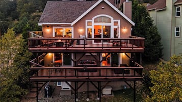 House (4 Bedrooms) | Front of property