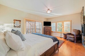 บ้านพัก (4 Bedrooms) | 4 ห้องนอน, เตารีด/โต๊ะรีดผ้า