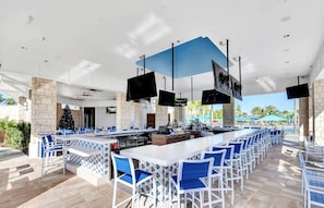 Bar (en la propiedad)