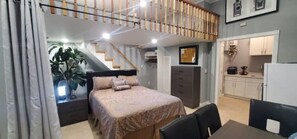 1 habitación, tabla de planchar con plancha, wifi gratis y ropa de cama 