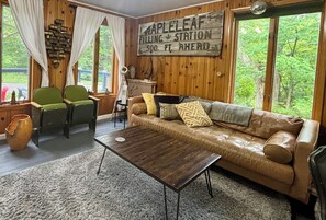 Smart TV, lareira, videogames, DVD player