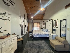 4 chambres, fer et planche à repasser, lit de bébé portatif, Wi-Fi