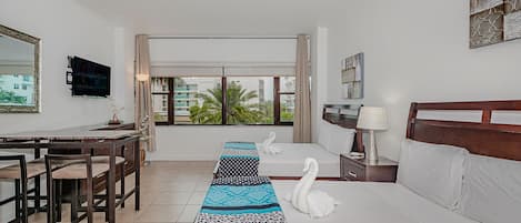 Fer et planche à repasser, Wi-Fi gratuit, draps fournis