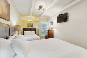 2 bedrooms, iron/ironing board, Internet, bed sheets