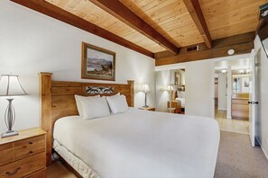 2 bedrooms, iron/ironing board, Internet, bed sheets - An all-season getaway near Heavenly with private beach access & a lakefront pool (South Lake Tahoe)