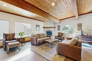 TV, fireplace - An all-season getaway near Heavenly with private beach access & a lakefront pool (South Lake Tahoe)