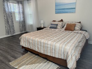 3 bedrooms, WiFi, bed sheets - Outer banks beach house (Kill Devil Hills)