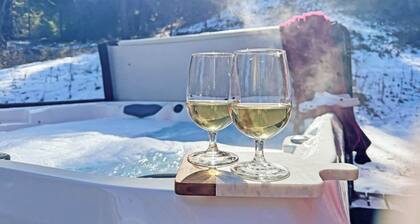 Quaking Aspens Retreat near Mt. Rainer, Whitepass Ski Area