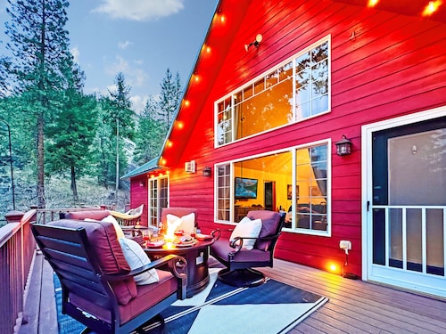 Quaking Aspens Retreat near Mt. Rainer, Whitepass Ski Area