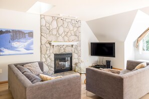 Condo, Multiple Beds (#20 Gleneagles) | Living area
