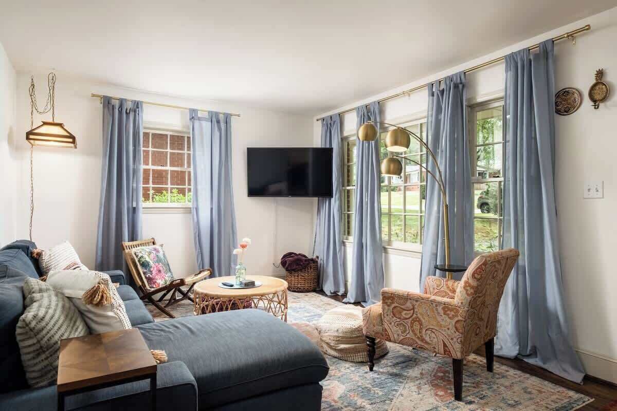 Comfy Cozy Laid Back Cottage - Charlotte, NC