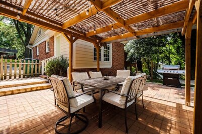 Comfy cozy laid back cottage

