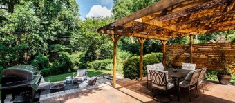 Comfy cozy laid back cottage

