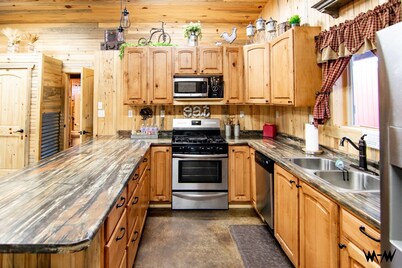 W-W: Pinyon View Cabin - High Speed Internet!