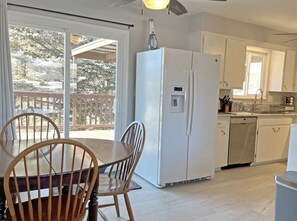 Tetera eléctrica, tostadora y licuadora