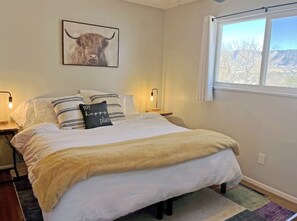 3 dormitorios, escritorio, tabla de planchar con plancha y wifi