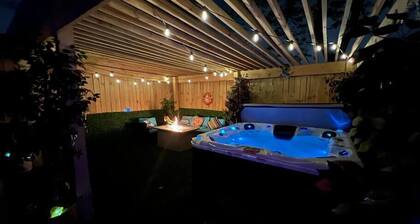 Blacklight in the Bluegrass | Hot Tub