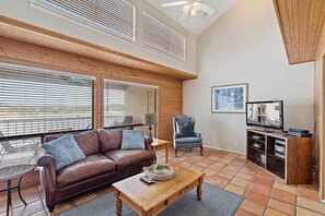 Smart TV, books, music library - Lakefront Condo | Boat Slip+Pool+Hot tub (Spicewood)