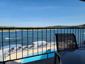 Pool - Sleep 6 w/Boat slip & ramp swimming pool, hot tub waterfront on Lake Travis (Spicewood)