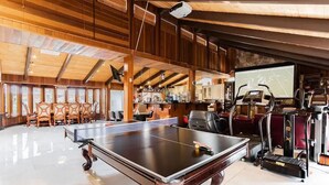 Games room - Vegas Acre Ranch w/ Heated Pool&Tennis&Spa
 (Las Vegas)
