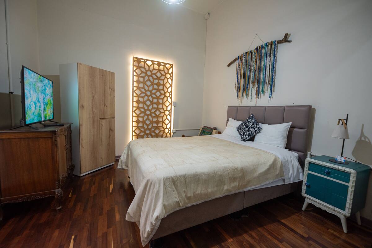 Standaard tweepersoonskamer | 1 slaapkamer, luxe beddengoed, donzen dekbedden, individueel gedecoreerd