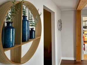 Interior - Captain's suite @ The Homestead Oceanfront (Norman's Cove-Long Cove)