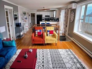 Télévision, chaîne hi-fi