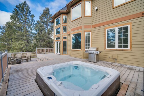 Klamath Falls Vacation Rental w/ Resort Amenities!
