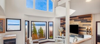 Awesome 5 bedroom, 4 bathroom, waterfront home with beautiful views and sauna.  