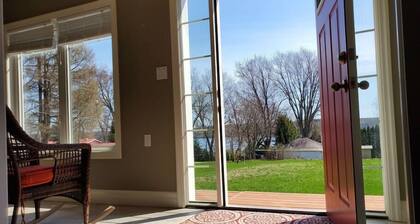 Bizlodge County Greenside Lakeview (Greenpoint Lodge)