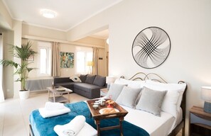 3 chambres, fer et planche à repasser, Wi-Fi, draps fournis