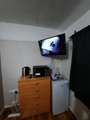Interior - Cosy home in a warm family friendly quiet peaceful area in Dudley, West Mids  (Dudley)