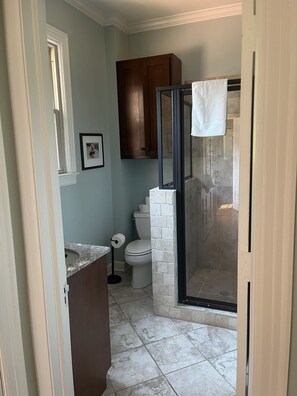 Shower, towels, soap, toilet paper - Walking Distance to the Square and Ole Miss Campus (Oxford)