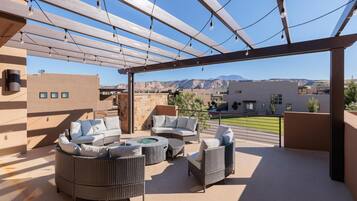 House, Multiple Beds (My Happy Place) | Terrace/patio