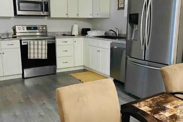 Micro-ondas, cooktop, lava-louças